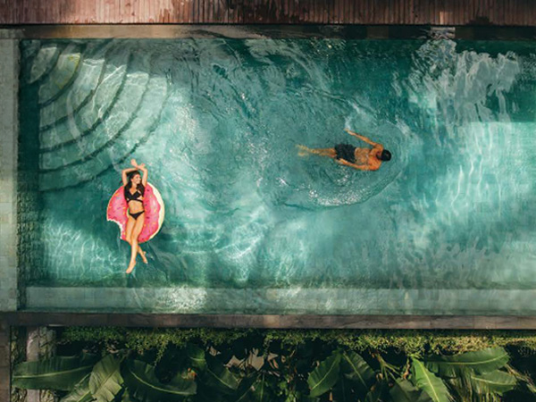 Resort-style swimming pool